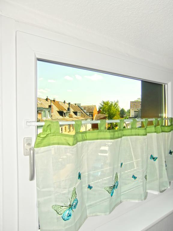 Ferienwohnung Koeln-Poll Bagian luar foto